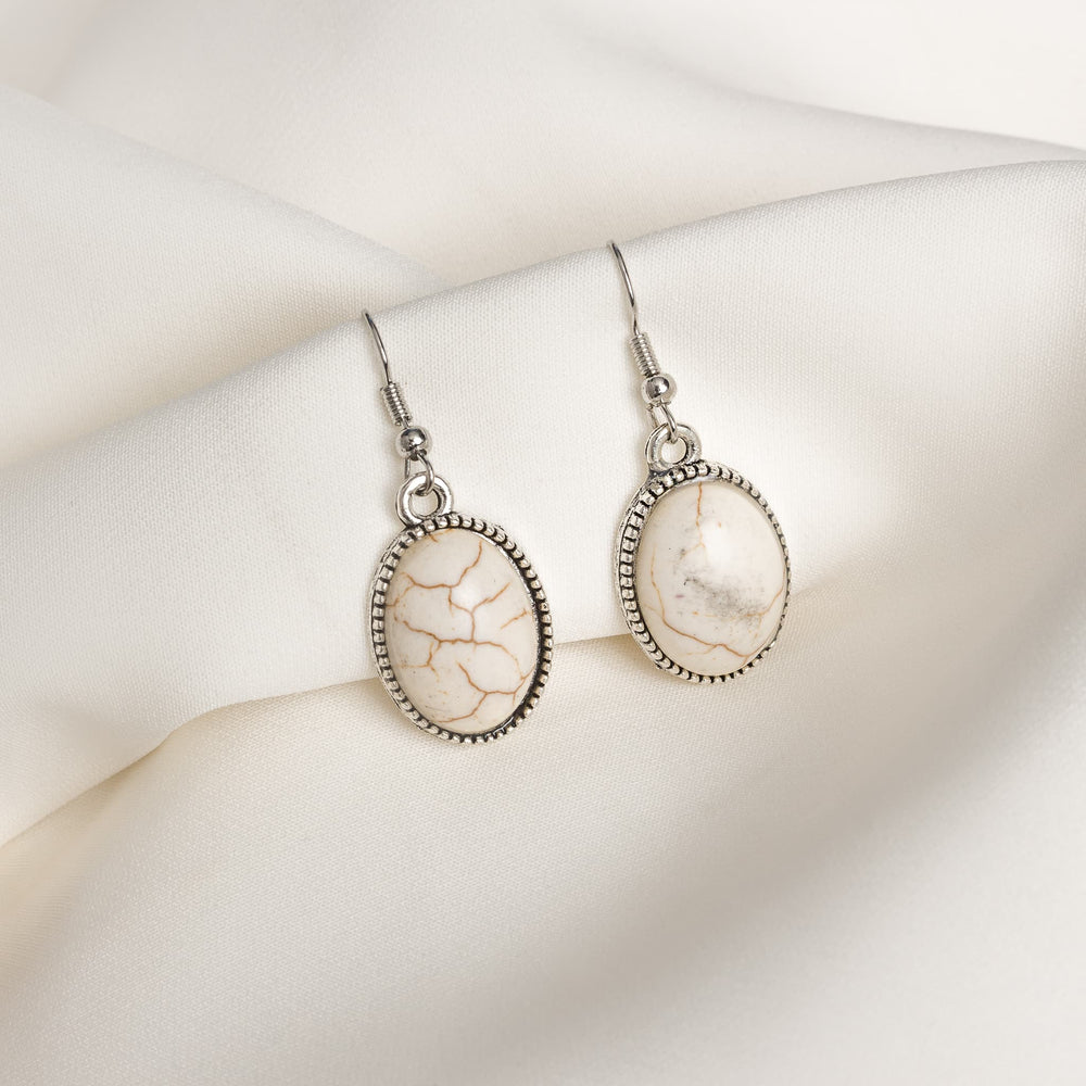 Ivory Horizon Necklace & Earring Set