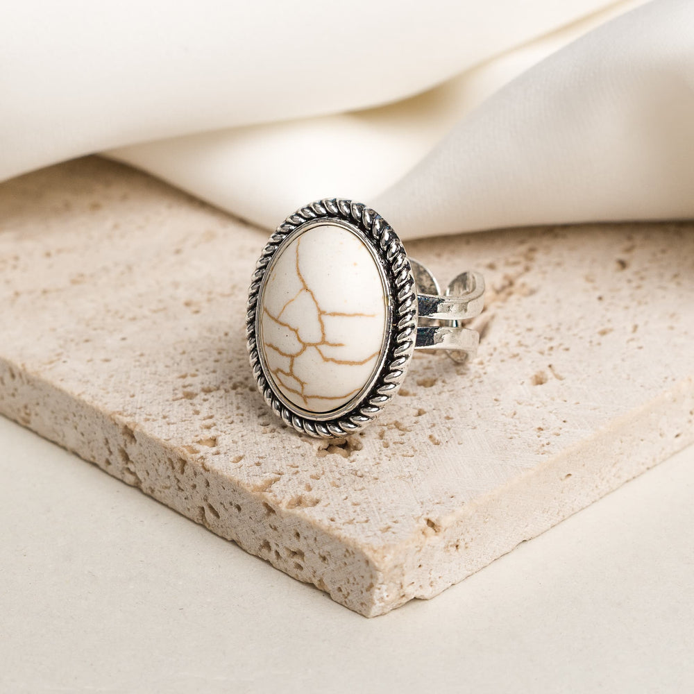 Western White Stone Oval Necklace