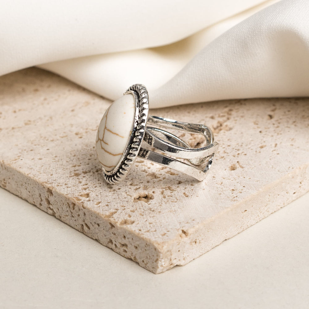 Western White Stone Oval Necklace