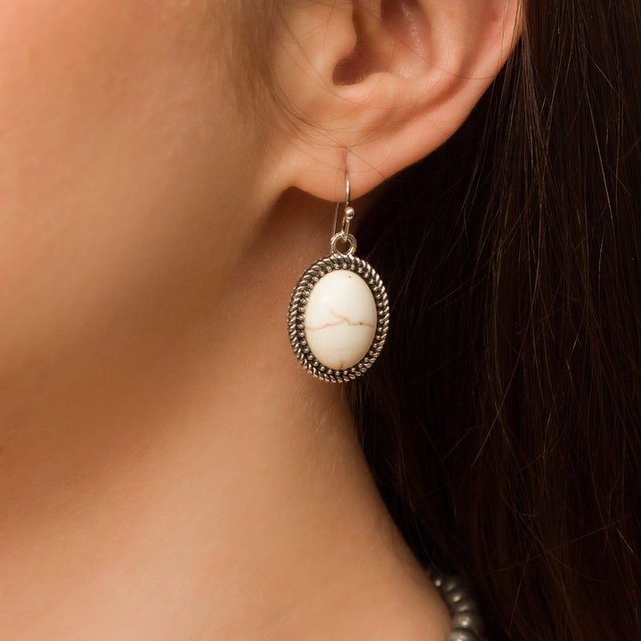 Western White Stone Oval Necklace