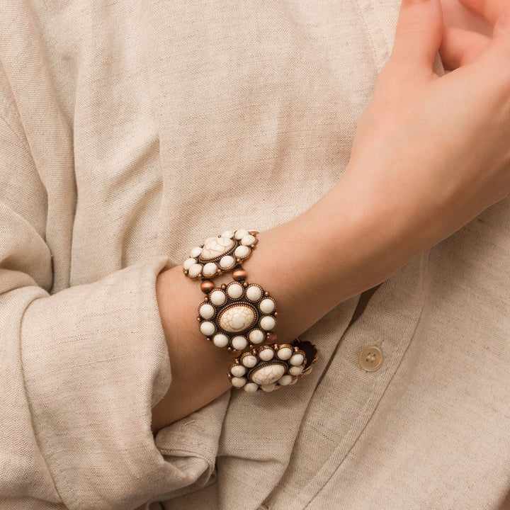 Western Ivory Bloom Stretch Bracelet